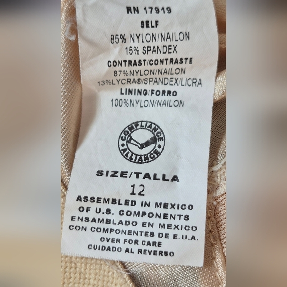 Maxine of Hollywood Black and White Sleeveless Fitted Tank - Picture 6 of 7